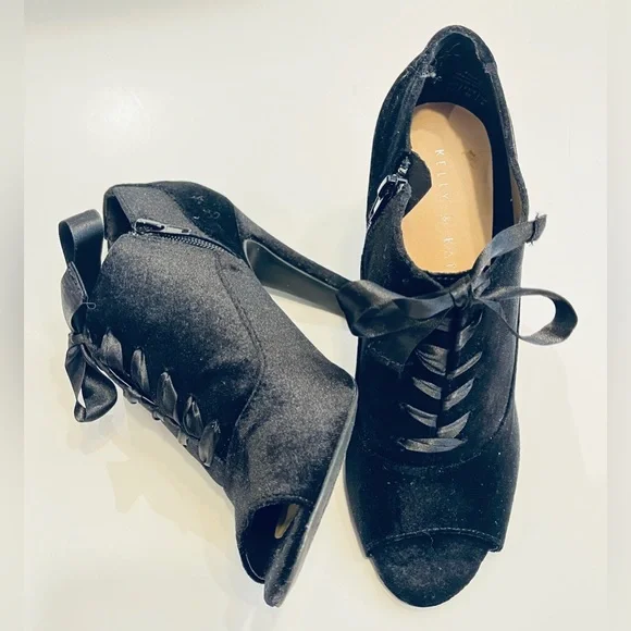 Kelly and Katie Black Heels with Peep Toe Size 8 - Picture 3 of 14